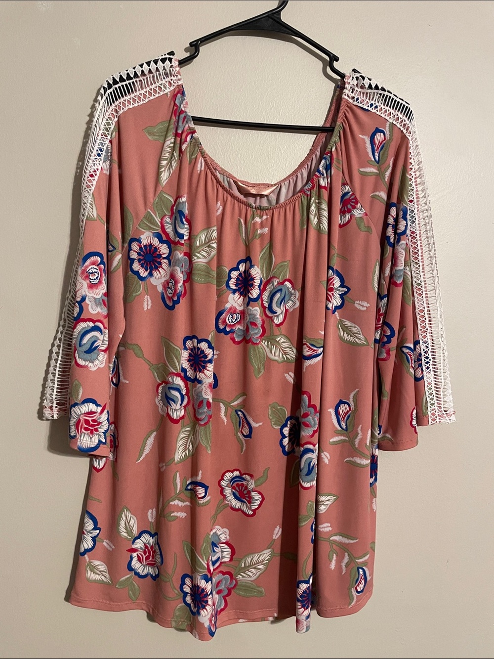 Women’s Floral Crochet-Trim Peasant Blouse in Dusty Rose